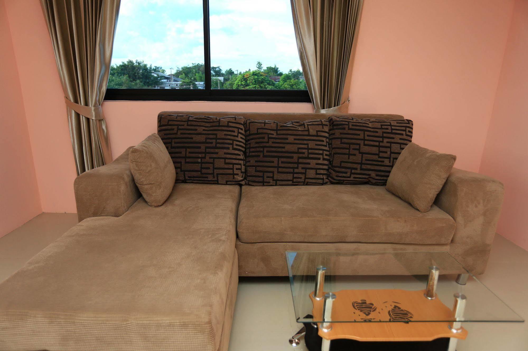 Airbest Gemtree Lampang Hotel מראה חיצוני תמונה