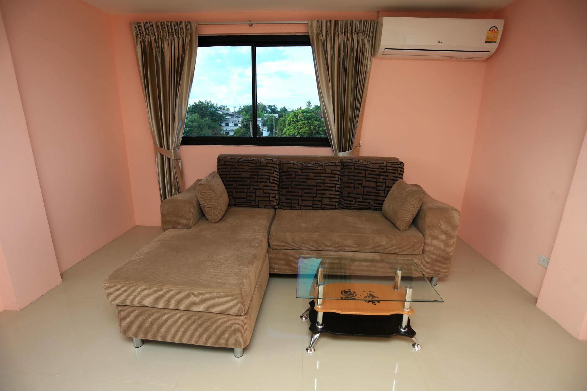 Airbest Gemtree Lampang Hotel מראה חיצוני תמונה